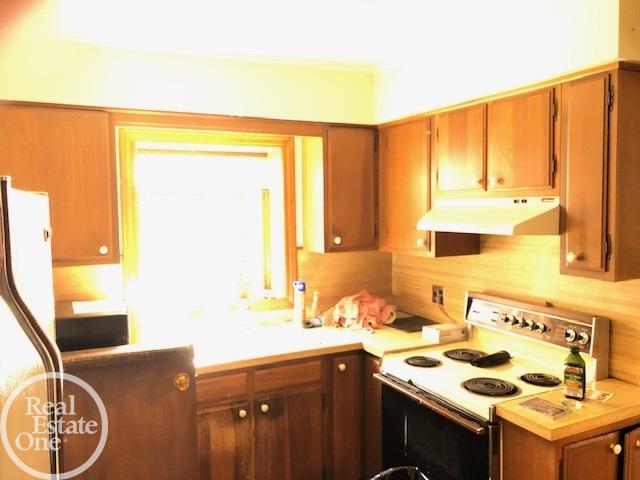 2000 Oxford Road Grosse Pointe Woods, MI 48236 - Photo 5 of 8