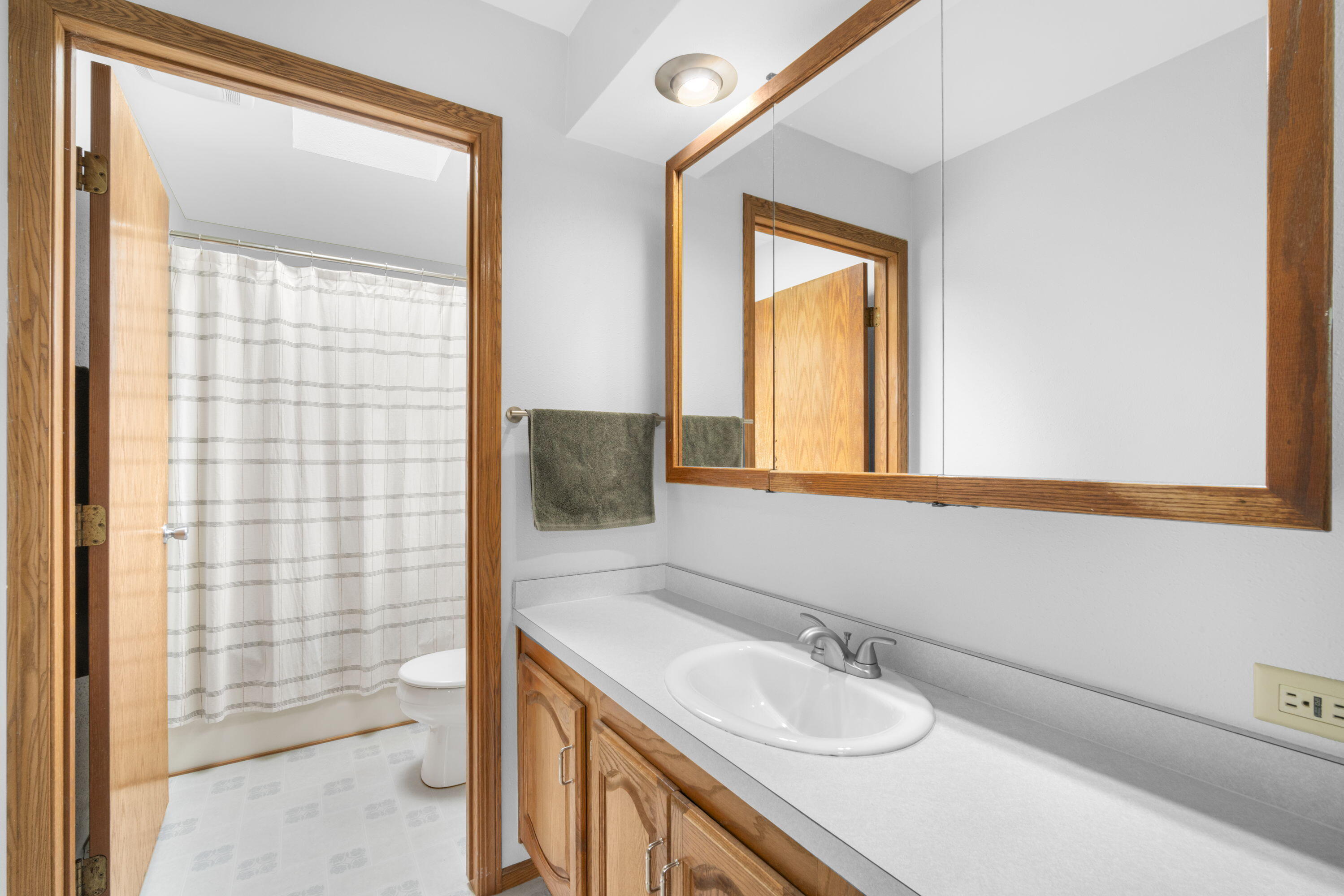 N2358 Highway 28 Scott, WI 53001 - Photo 16 of 28 Bathroom