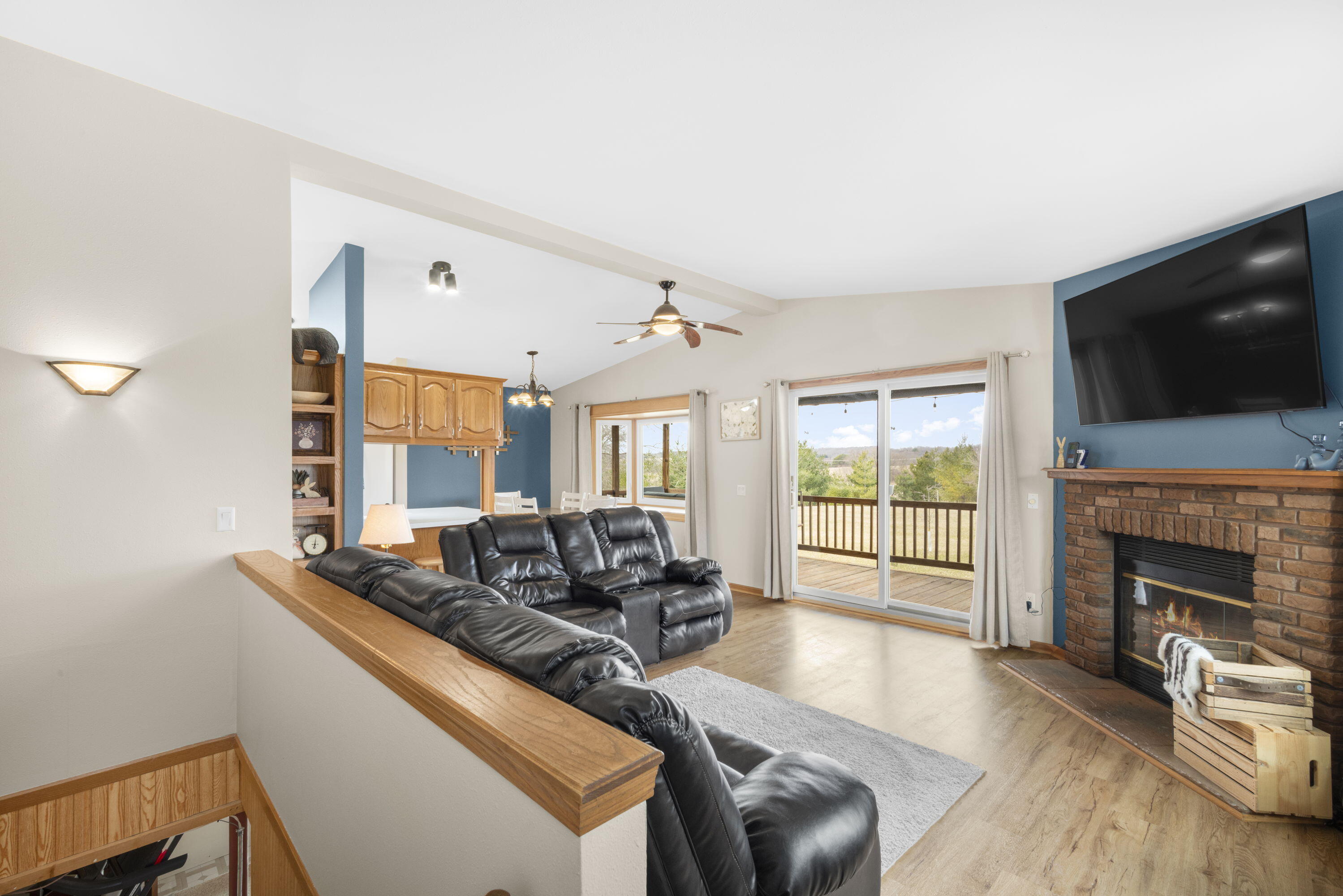 N2358 Highway 28 Scott, WI 53001 - Photo 10 of 28 Living Room
