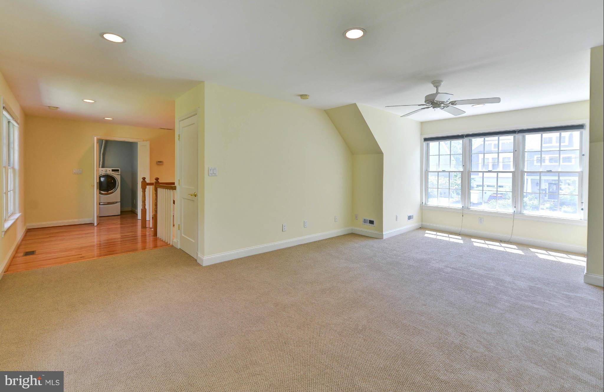 8029 Washington Road Alexandria, VA 22308 - Photo 17 of 27 Family Room