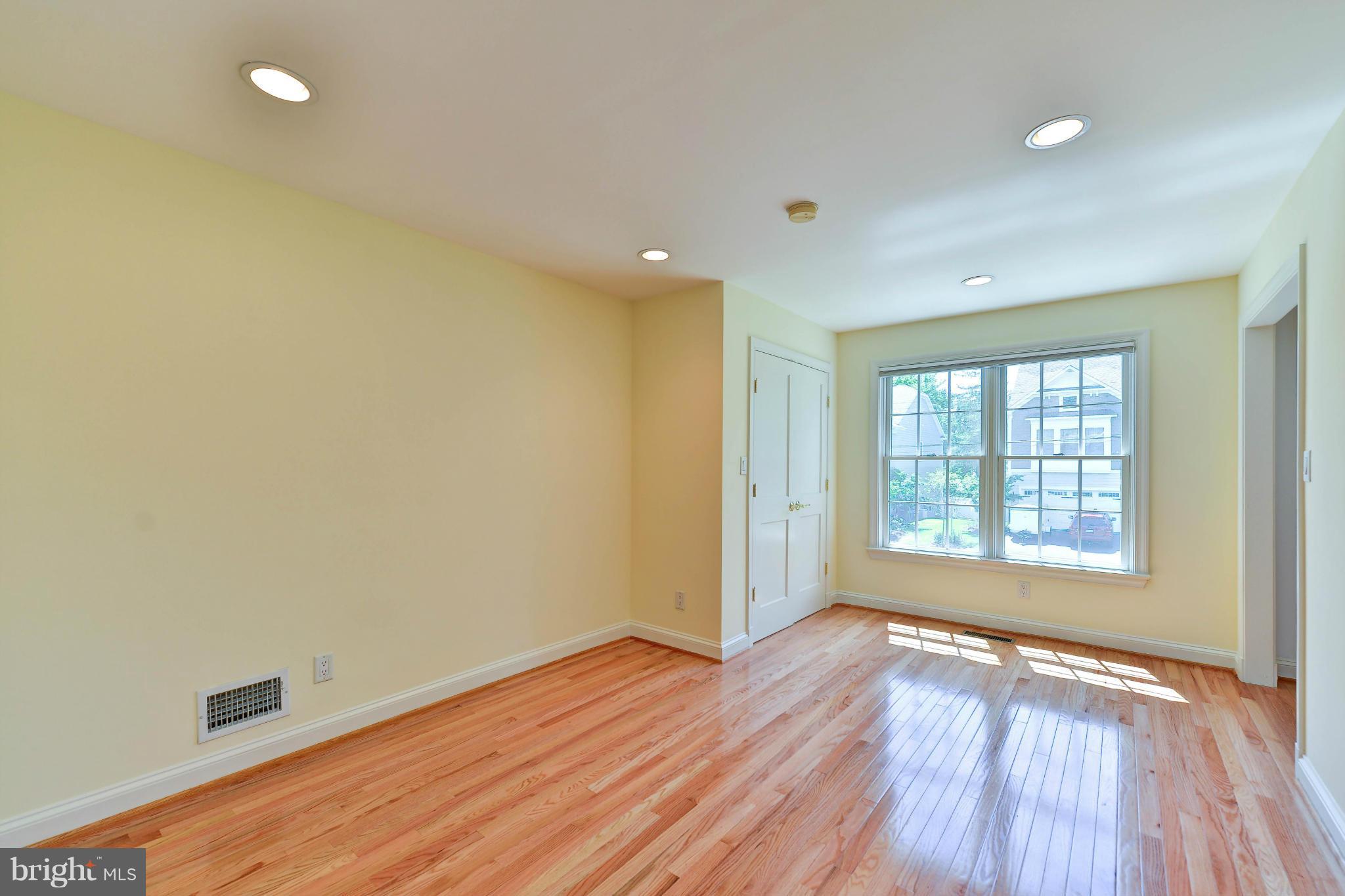 8029 Washington Road Alexandria, VA 22308 - Photo 20 of 27 Bedroom