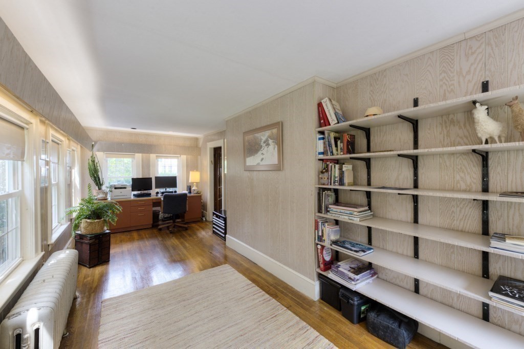 8 Creswell Road Worcester, MA 01602 - Photo 14 of 40 Gallery Image 14