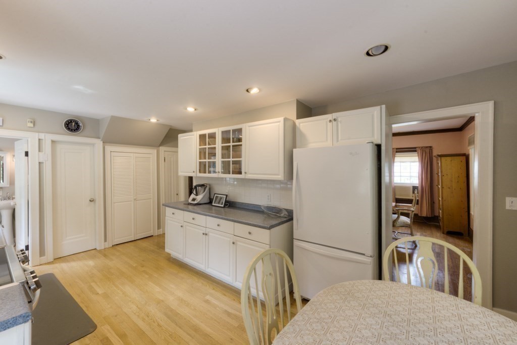 8 Creswell Road Worcester, MA 01602 - Photo 20 of 40 Gallery Image 20