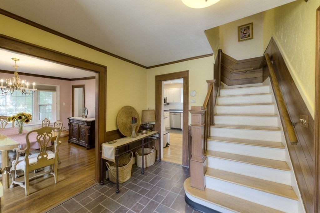 8 Creswell Road Worcester, MA 01602 - Photo 9 of 40 Gallery Image 9