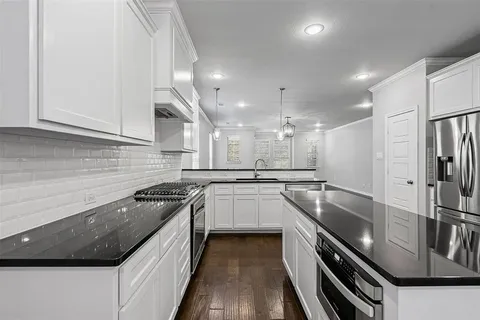 $1,295,000 | 2609 McCart Avenue, Fort Worth, TX 76110