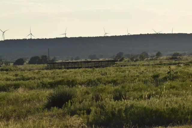 a view of entryway with outdoor space