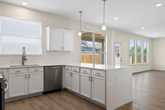 $2,200 | 101 Redwood Drive, Kyle, TX 78640