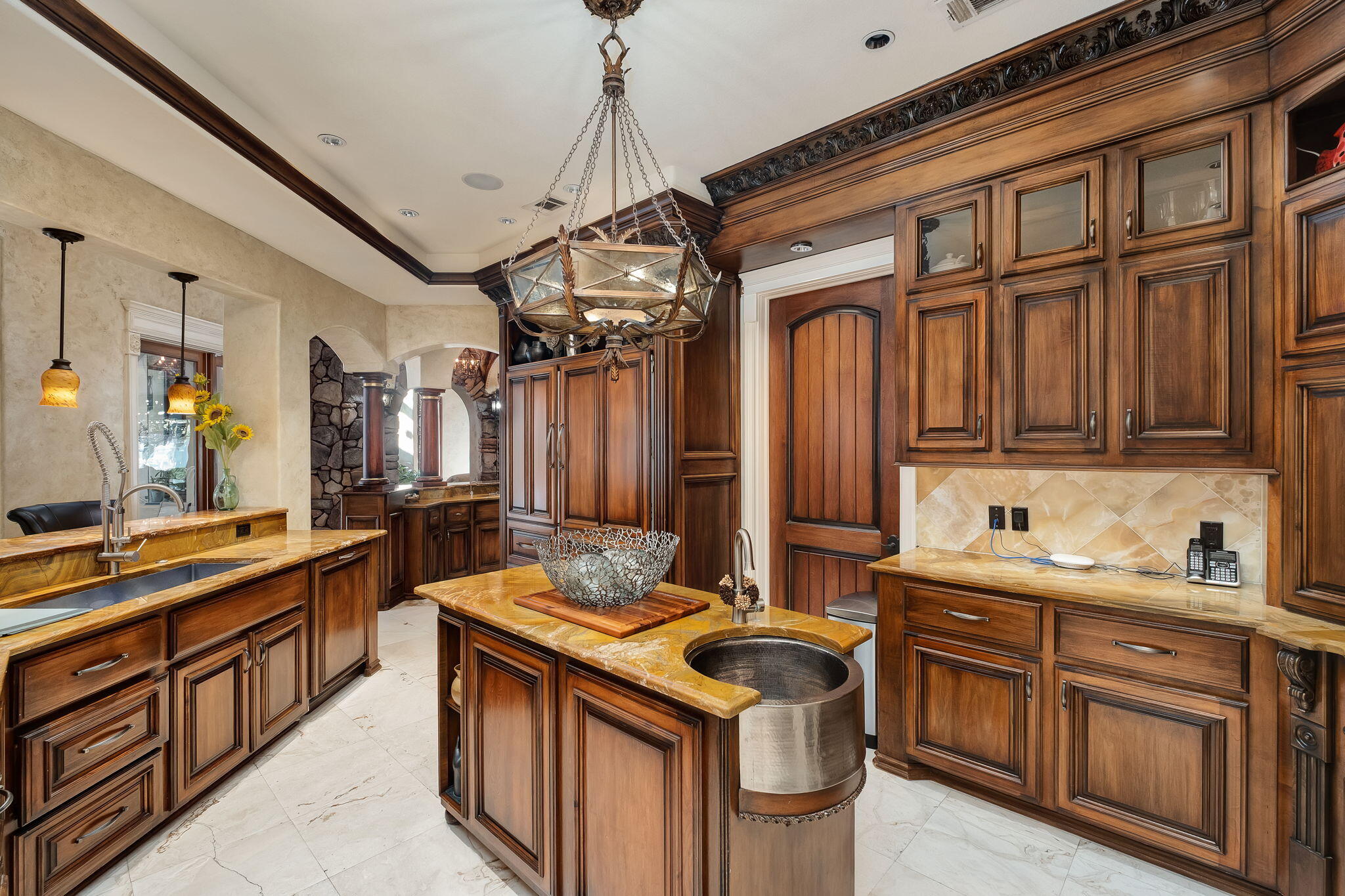 437 Admiral Court Destin, FL 32541 - Photo 39 of 100 Kitchen