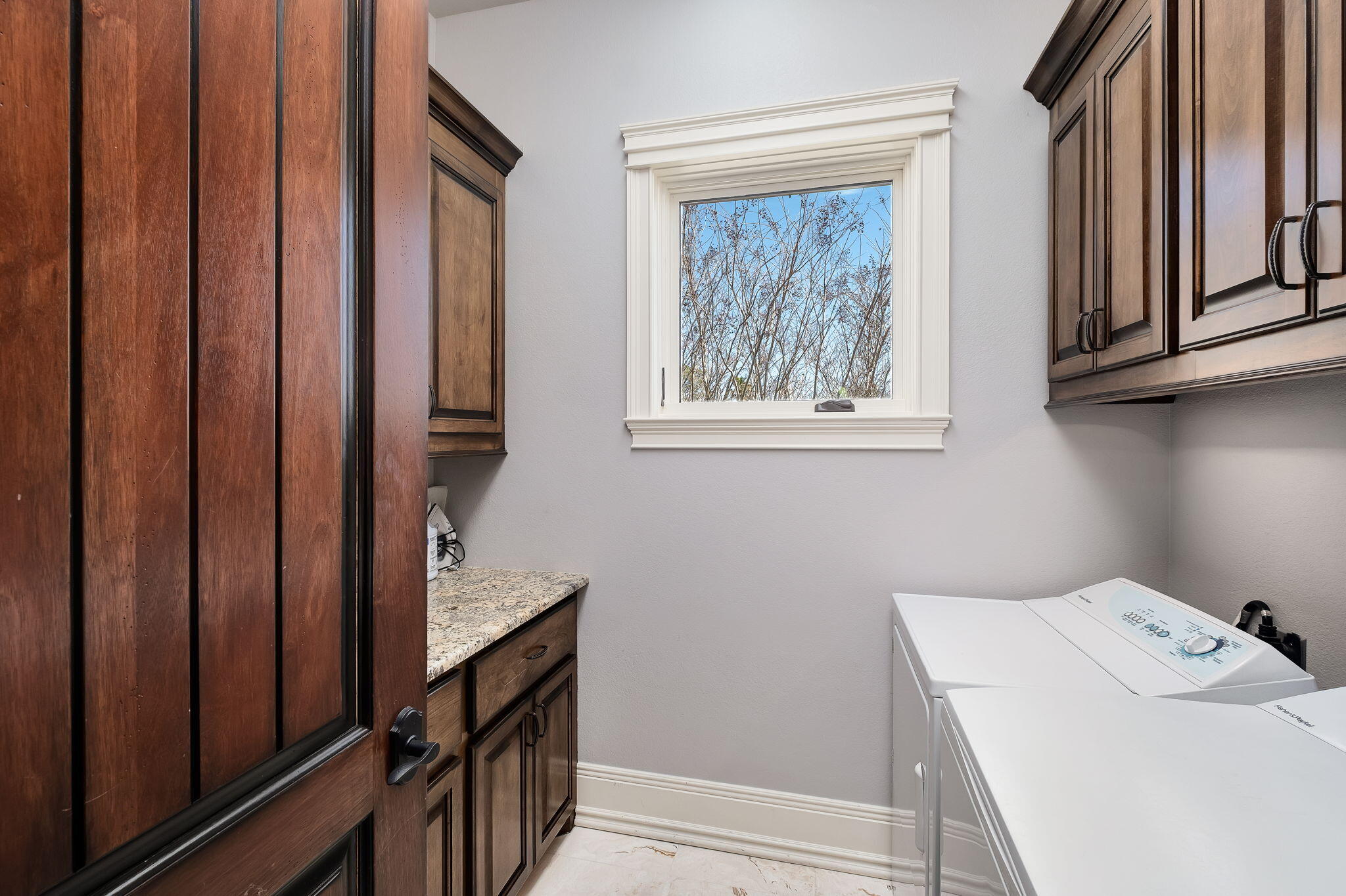 437 Admiral Court Destin, FL 32541 - Photo 82 of 100 a utility room with dryer and washer