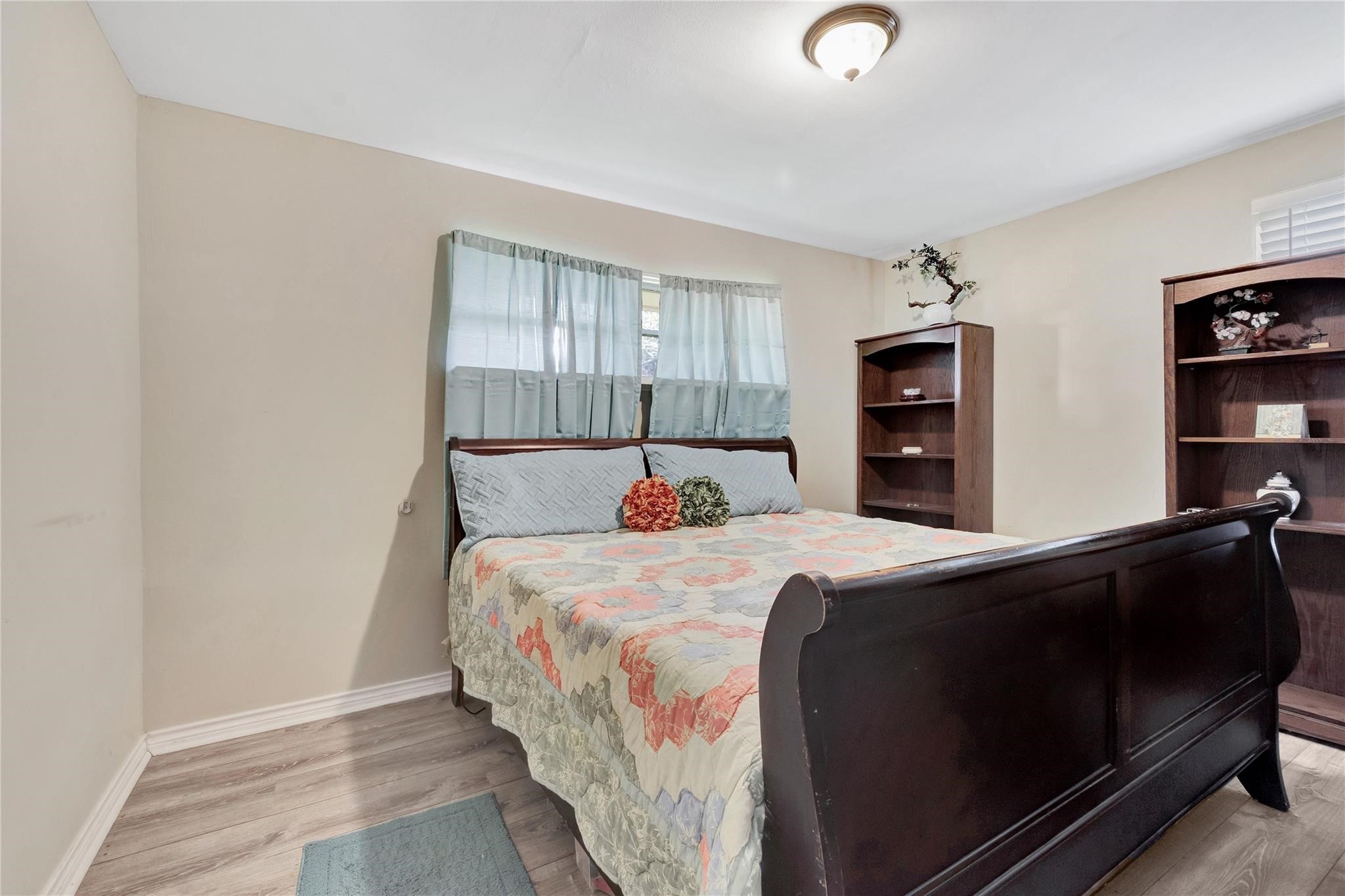 930 Creager Street Houston, TX 77034 - Photo 7 of 13