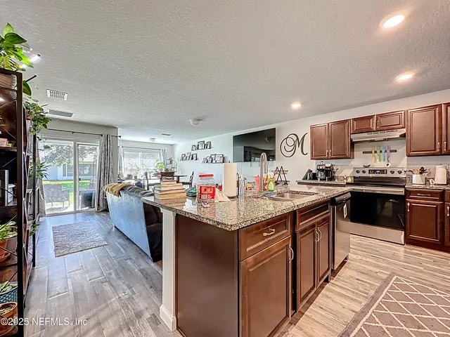 $475,900 | 3 Unique Court, Palm Coast, FL 32164