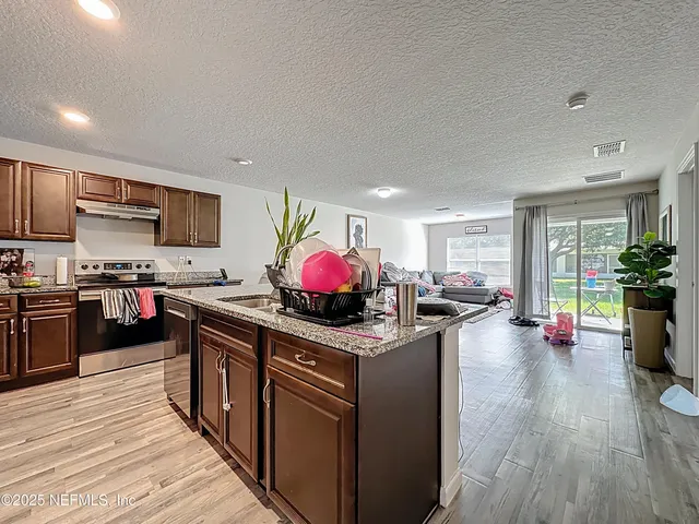 $475,900 | 3 Unique Court, Palm Coast, FL 32164