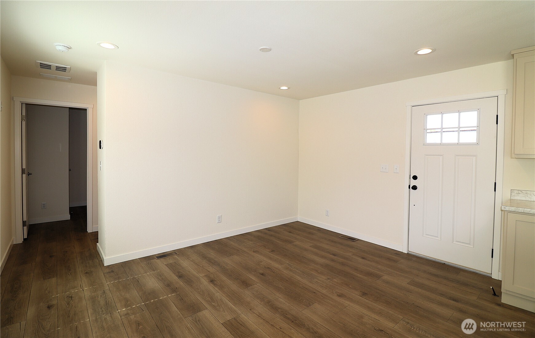 1060 North Wenas Road, Unit 9 Selah, WA 98942 - Photo 12 of 18