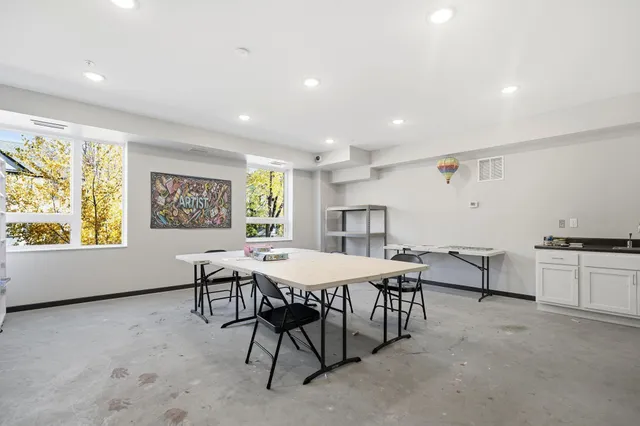 $1,050 | 2318 Jefferson Street Northeast, Unit 209, Minneapolis, MN 55418