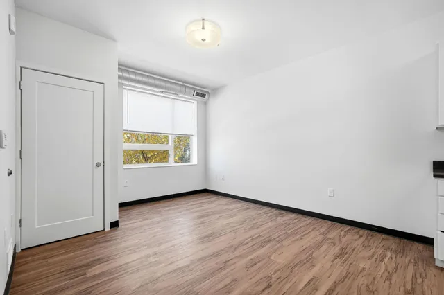 $1,050 | 2318 Jefferson Street Northeast, Unit 209, Minneapolis, MN 55418