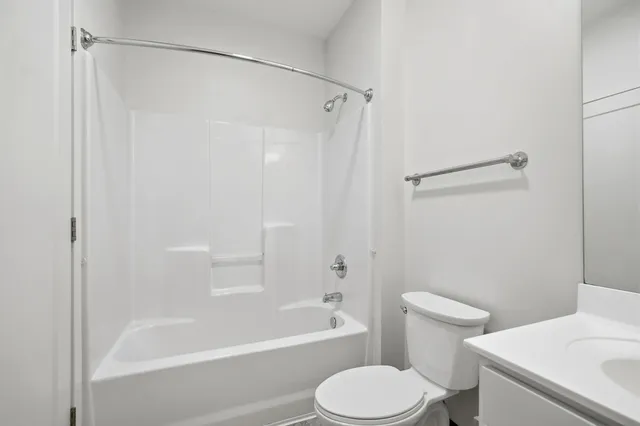 $1,050 | 2318 Jefferson Street Northeast, Unit 209, Minneapolis, MN 55418