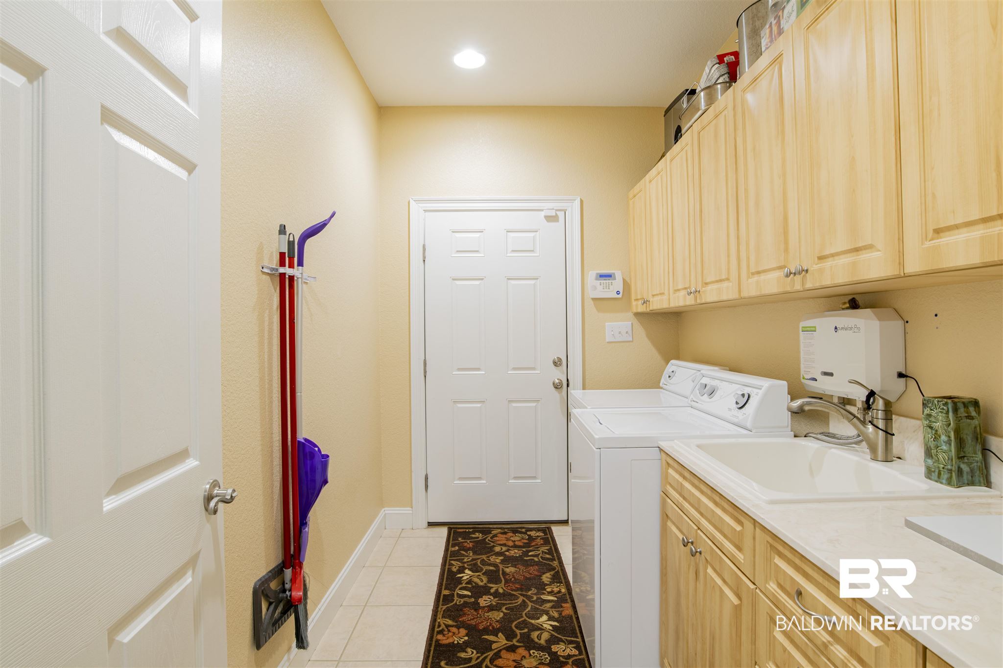 5351 Millhouse Road Gulf Shores, AL 36542 - Photo 28 of 42 Laundry Room