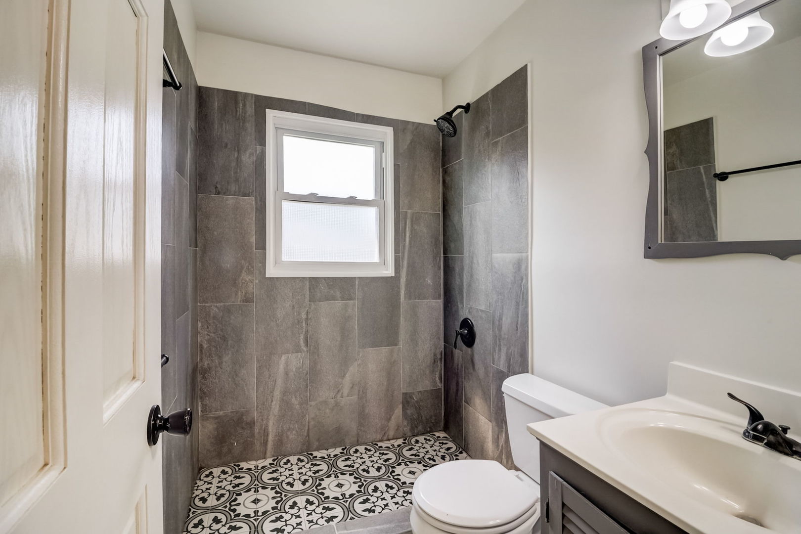 701 Luda Street Elgin, IL 60120 - Photo 13 of 22