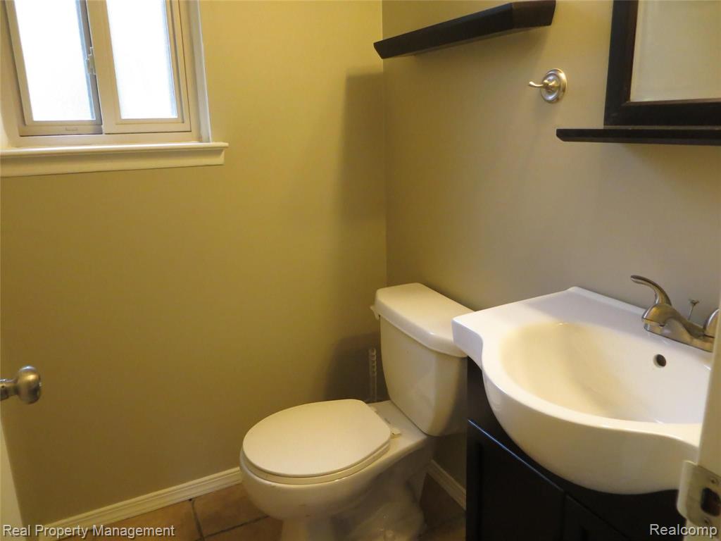 710 East South Boulevard Rochester, MI 48307 - Photo 9 of 25
