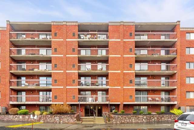 $415,000 | 159 Main Street, Unit 12B, Melrose, MA 02176