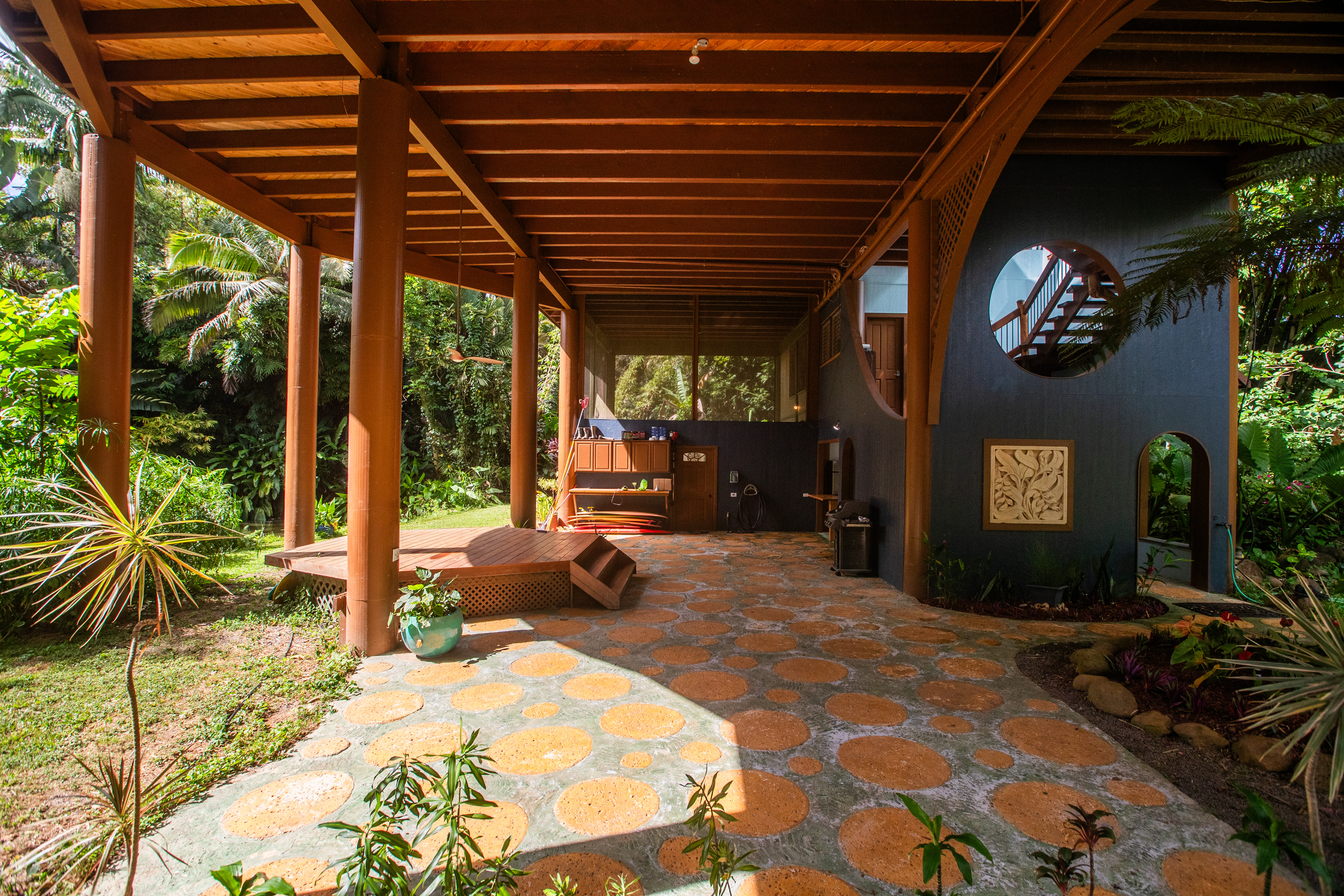 4558 A Ananalu Road Hanalei, HI 96714 - Photo 20 of 25 a view of a porch with furniture and a backyard