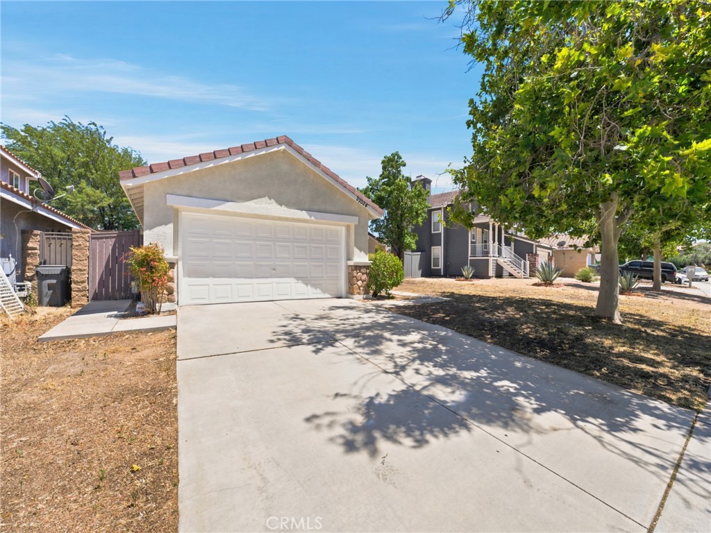 37024 Boxleaf Road Palmdale, CA 93550 - Photo 5 of 34