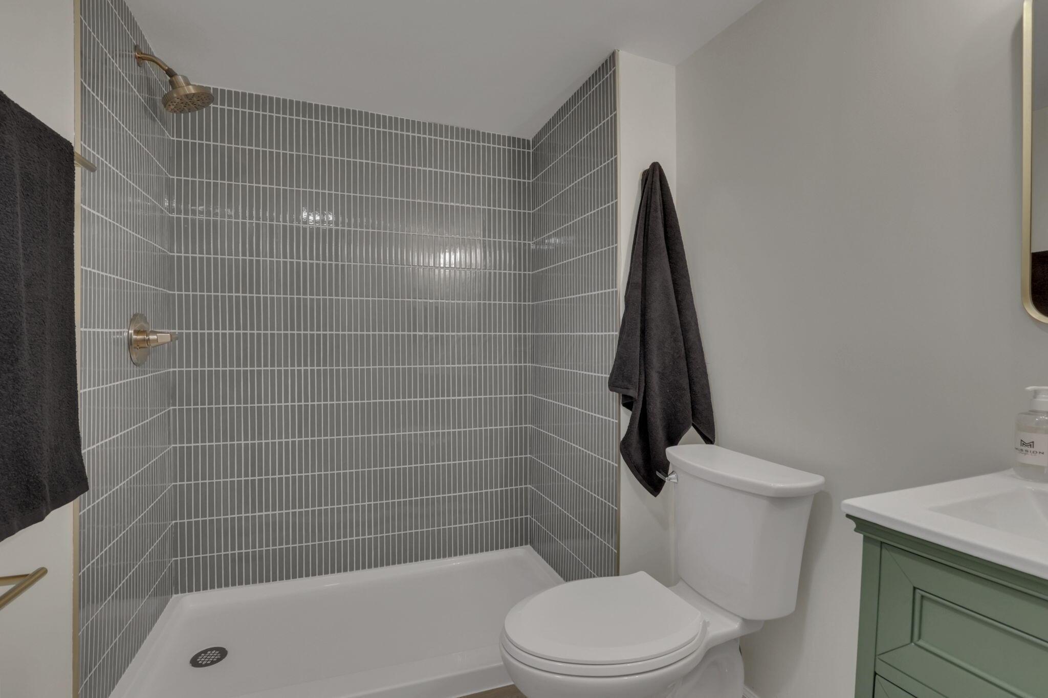 115 Hill Road South Pickerington, OH 43147 - Photo 33 of 43 Full Bath