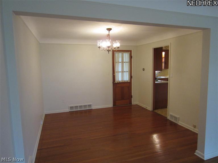 1018 Professor Road Cleveland, OH 44124 - Photo 4 of 14 Gallery Image 4