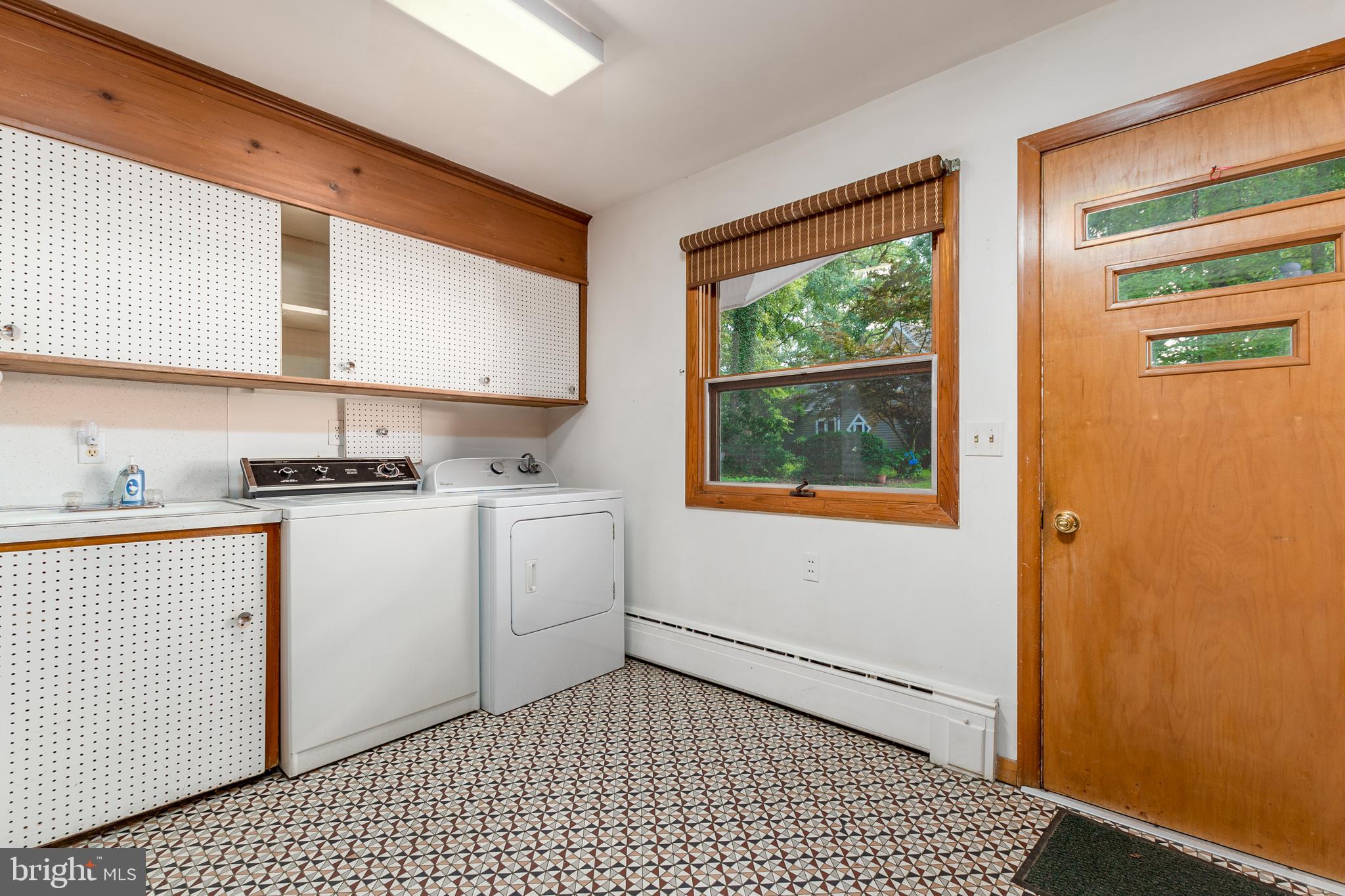 28178 Riverside Drive Salisbury, MD 21801 - Photo 55 of 73 Laundry room with great storage and pass throughs
