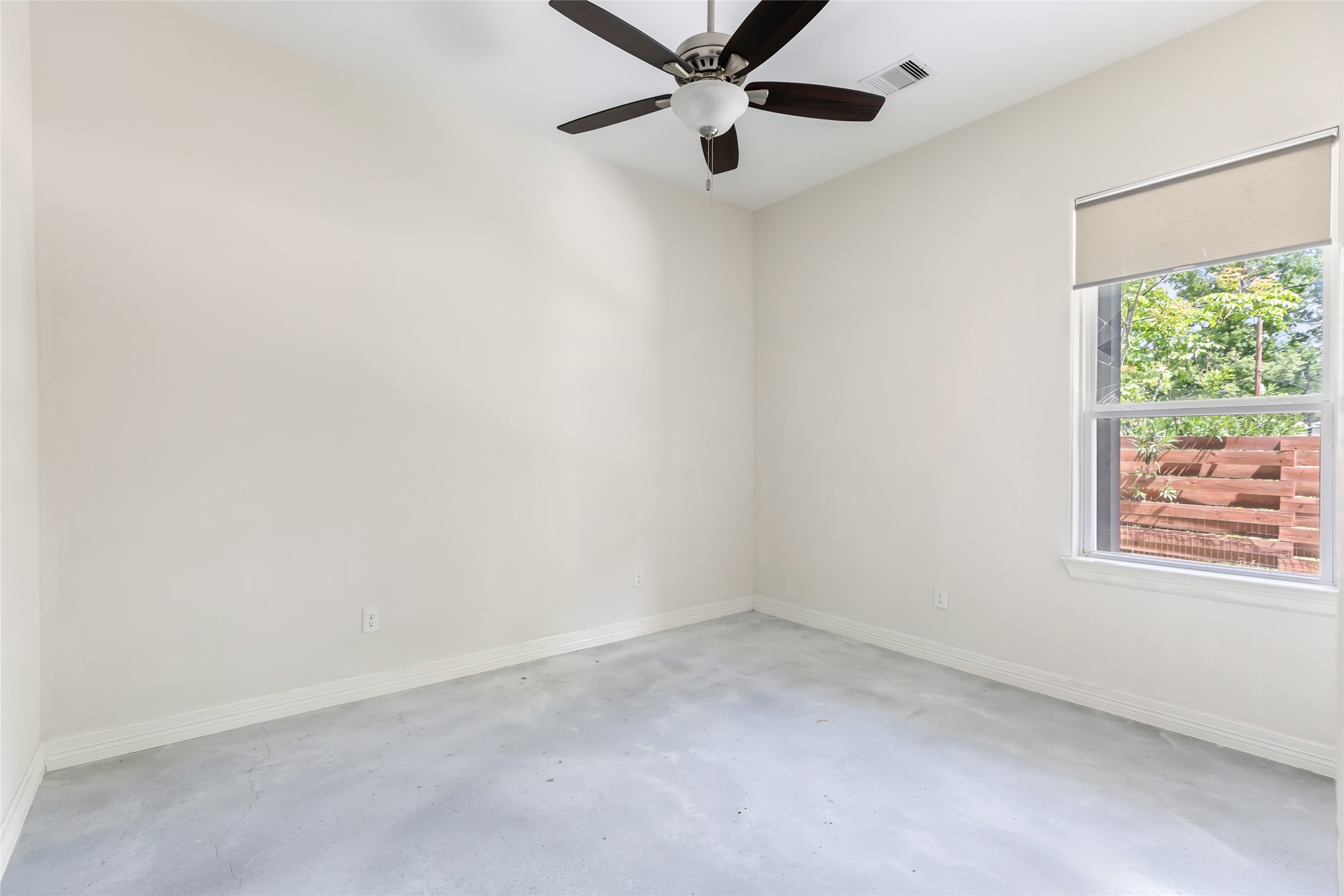 538 Magnolia Point Drive Huffman, TX 77336 - Photo 18 of 30 Bedroom 2