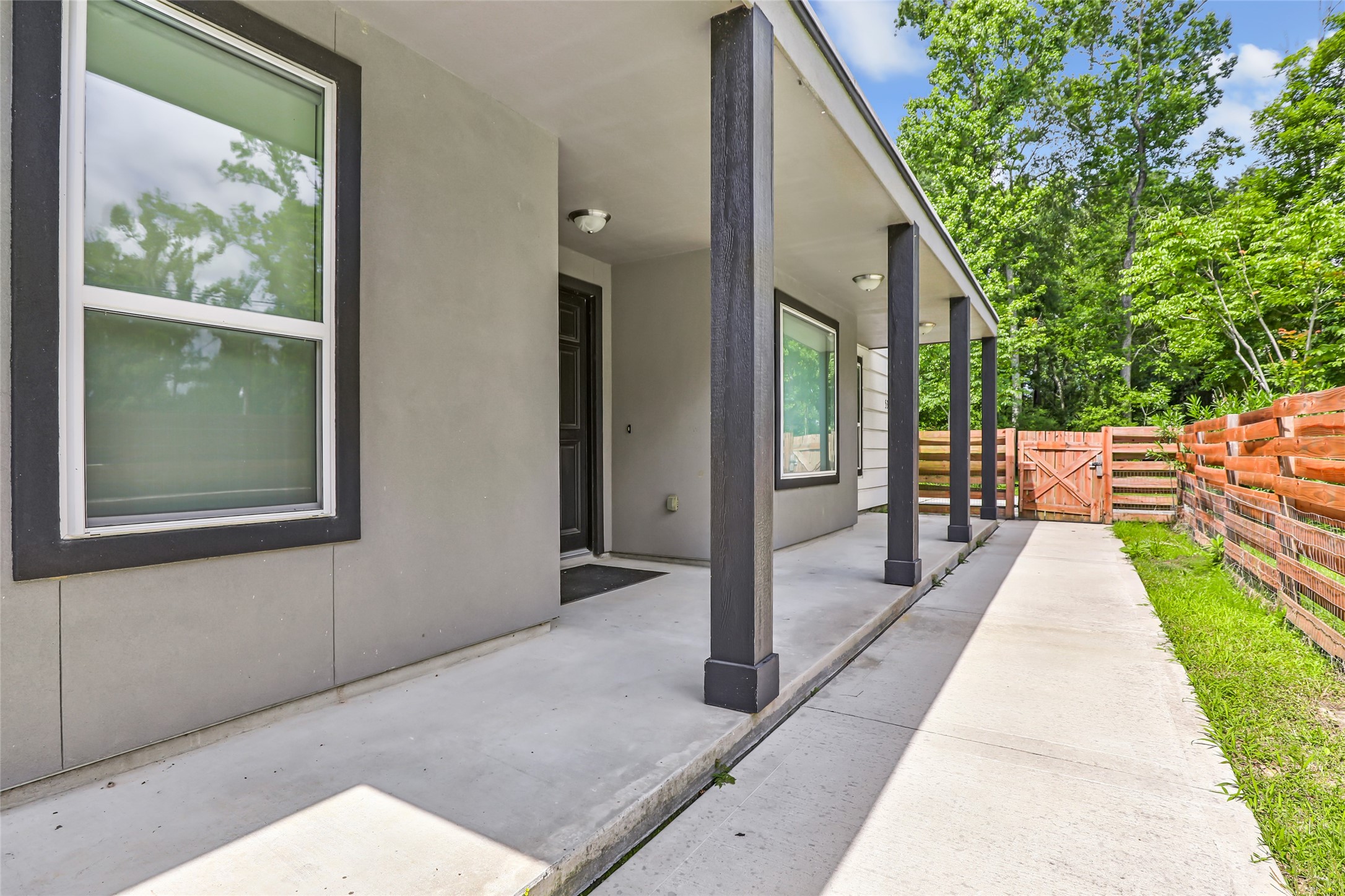 538 Magnolia Point Drive Huffman, TX 77336 - Photo 3 of 30 View of front porch
