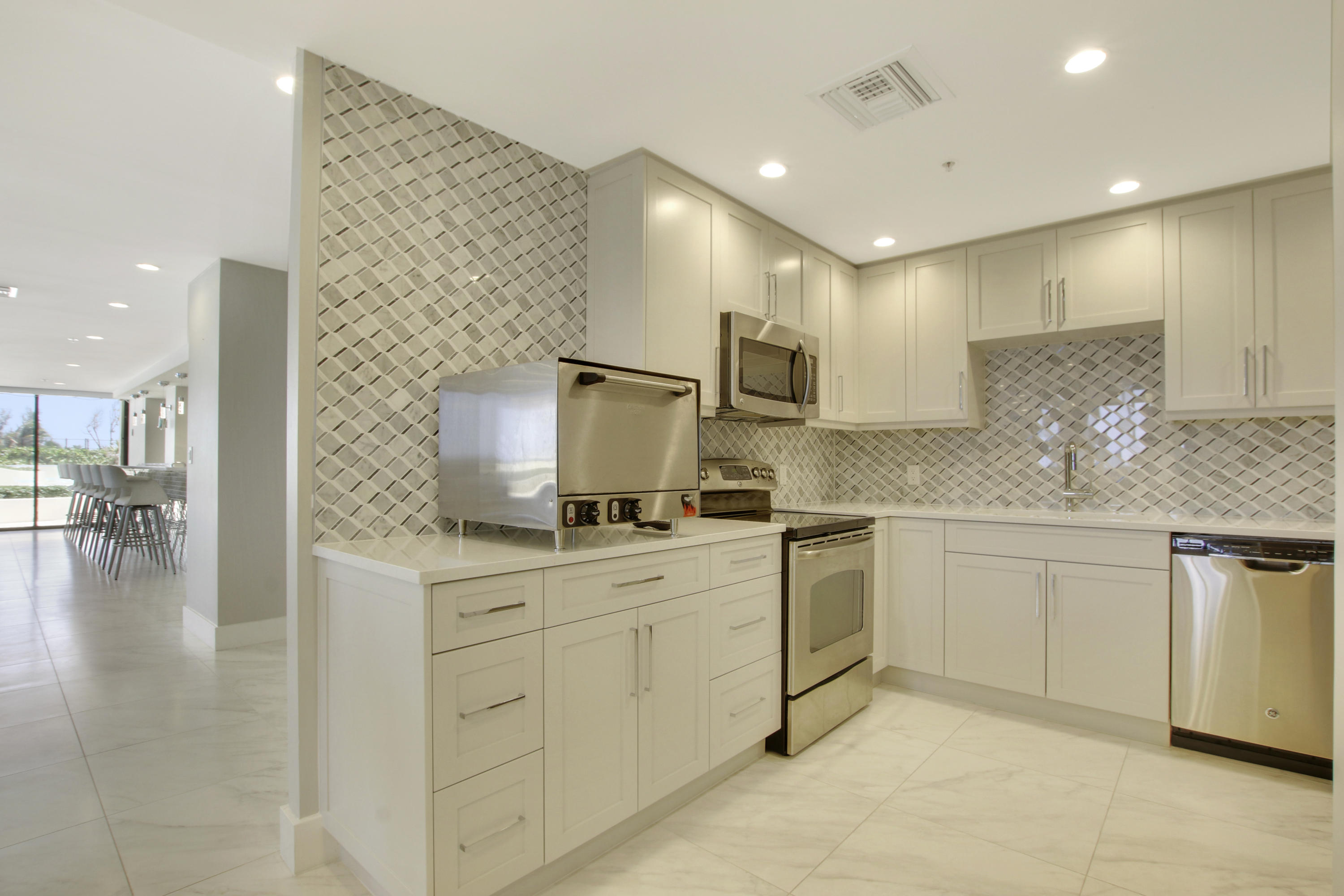 5280 North Ocean Drive, Unit 12F Riviera Beach, FL 33404 - Photo 37 of 49 House1-78