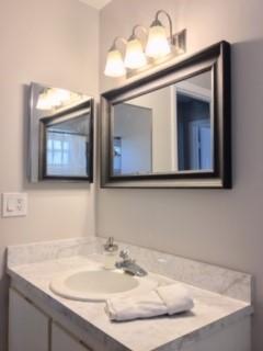 159 Stillwater Circle Jupiter, FL 33458 - Photo 20 of 27 Guest Bath