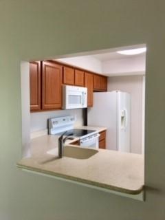 159 Stillwater Circle Jupiter, FL 33458 - Photo 8 of 27 Kitchen Pass thru window