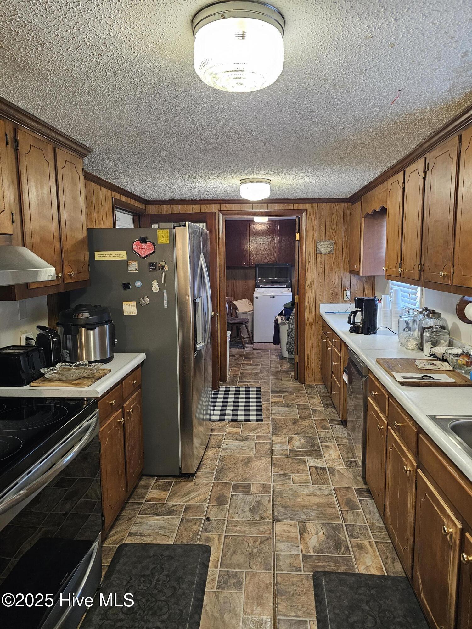 178 Westbrook Road Clinton, NC 28328 - Photo 10 of 17 20250318_114244