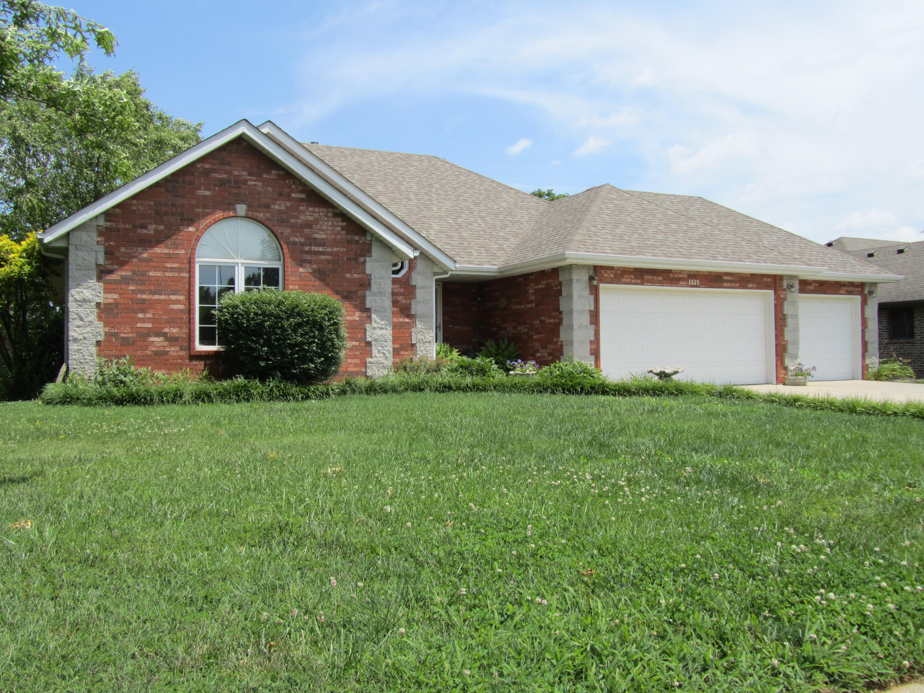 1315 Woodcastle Road Nixa, MO 65714 - Photo 1 of 1 IMG_2953