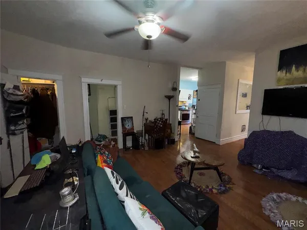 $329,000 | 2843 Accomac Street, St. Louis, MO 63104