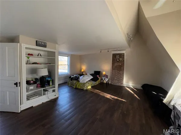 $329,000 | 2843 Accomac Street, St. Louis, MO 63104