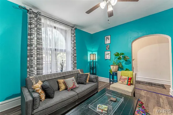 $329,000 | 2843 Accomac Street, St. Louis, MO 63104