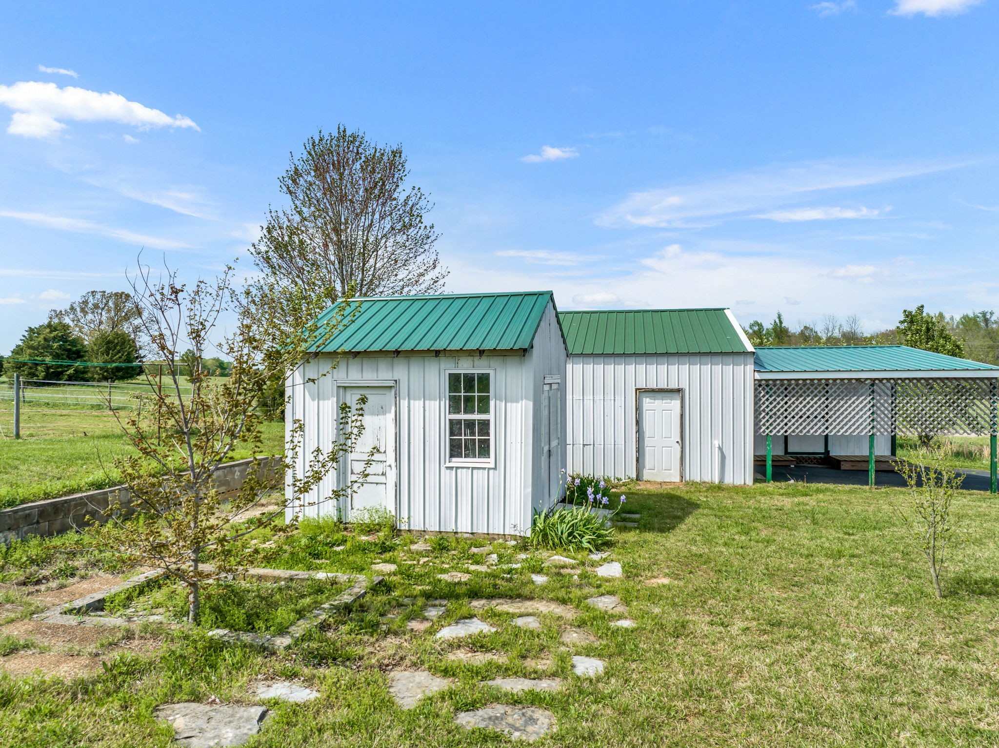 257 Martin Chapel Road Portland, TN 37148 - Photo 10 of 36 a house view with a garden space