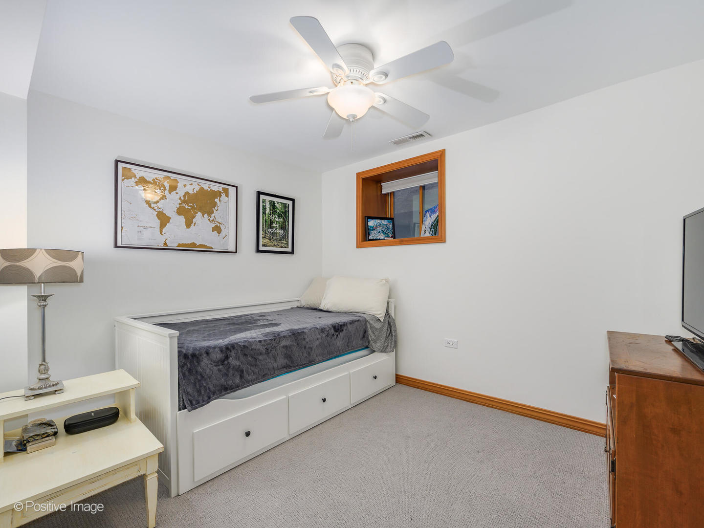 2724 North Troy Street Chicago, IL 60647 - Photo 17 of 34