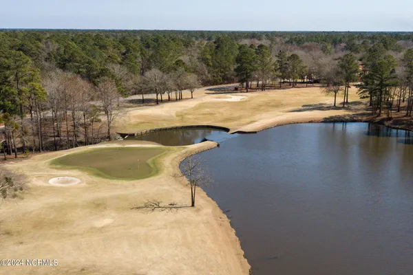 $402,500 | 114 Firethorn Circle, Wallace, NC 28466