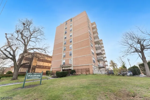 $304,999 | 704-712 North Broad Street, Elizabeth, NJ 07208