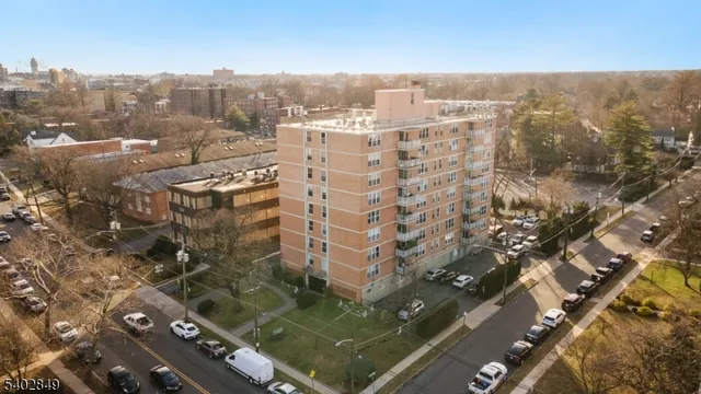 $304,999 | 704-712 North Broad Street, Elizabeth, NJ 07208