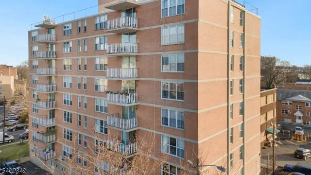 $304,999 | 704-712 North Broad Street, Elizabeth, NJ 07208