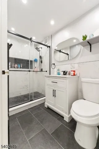 $304,999 | 704-712 North Broad Street, Elizabeth, NJ 07208