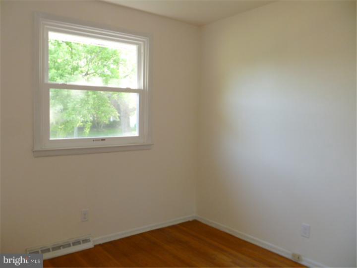 117 Blue Ridge Road Voorhees, NJ 08043 - Photo 15 of 25 Bedroom 3