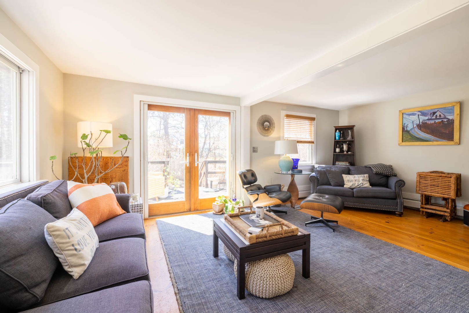 41 Rd To The Plaines Edgartown, MA 02539 - Photo 7 of 19 a living room with furniture and a window