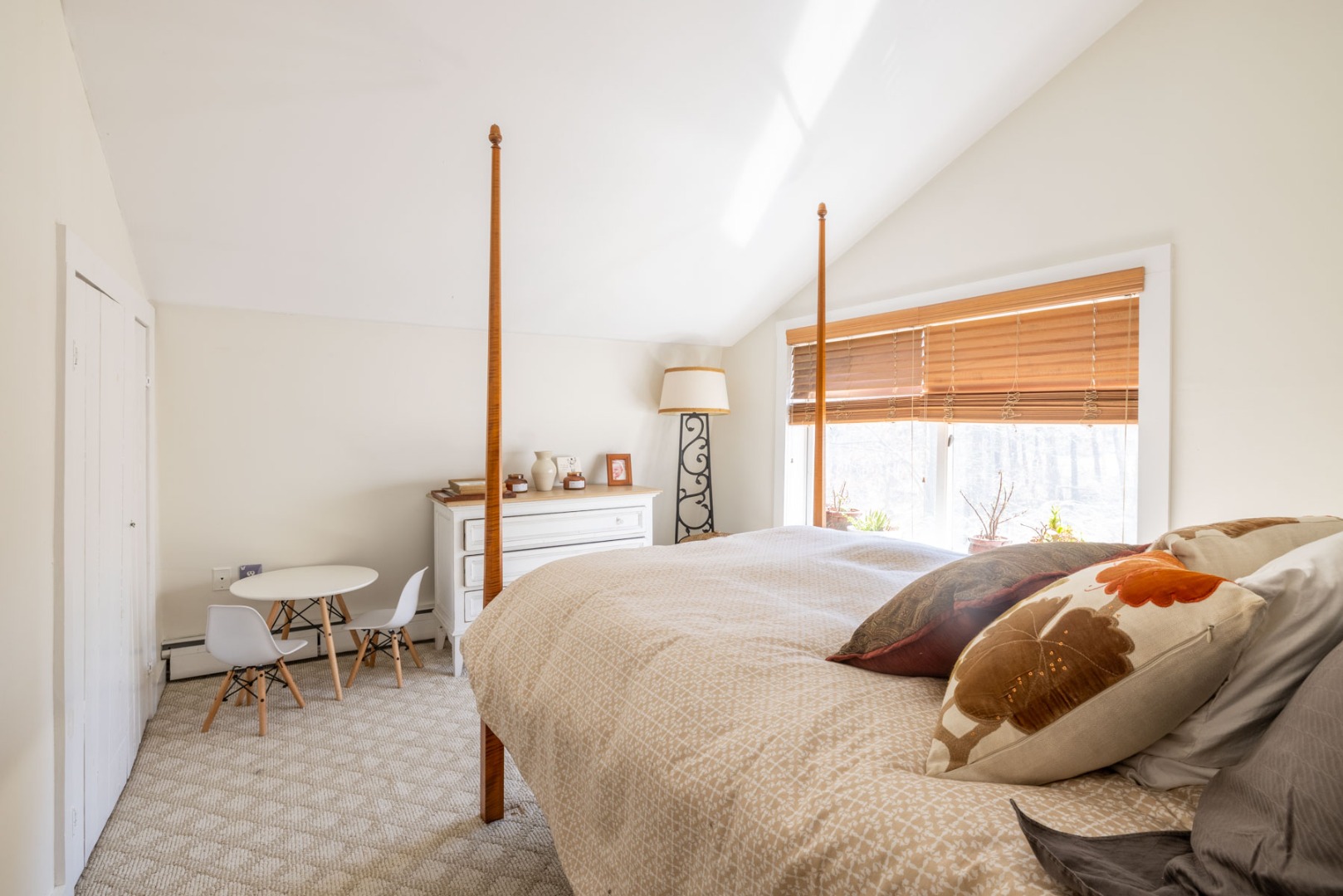 41 Rd To The Plaines Edgartown, MA 02539 - Photo 10 of 19 a bedroom with a bed and a window