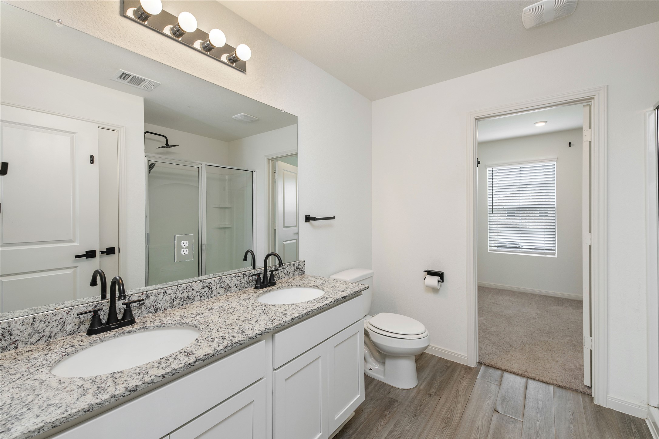 6037 Toby Bend Bryan, TX 77807 - Photo 12 of 22 Gallery Image 12